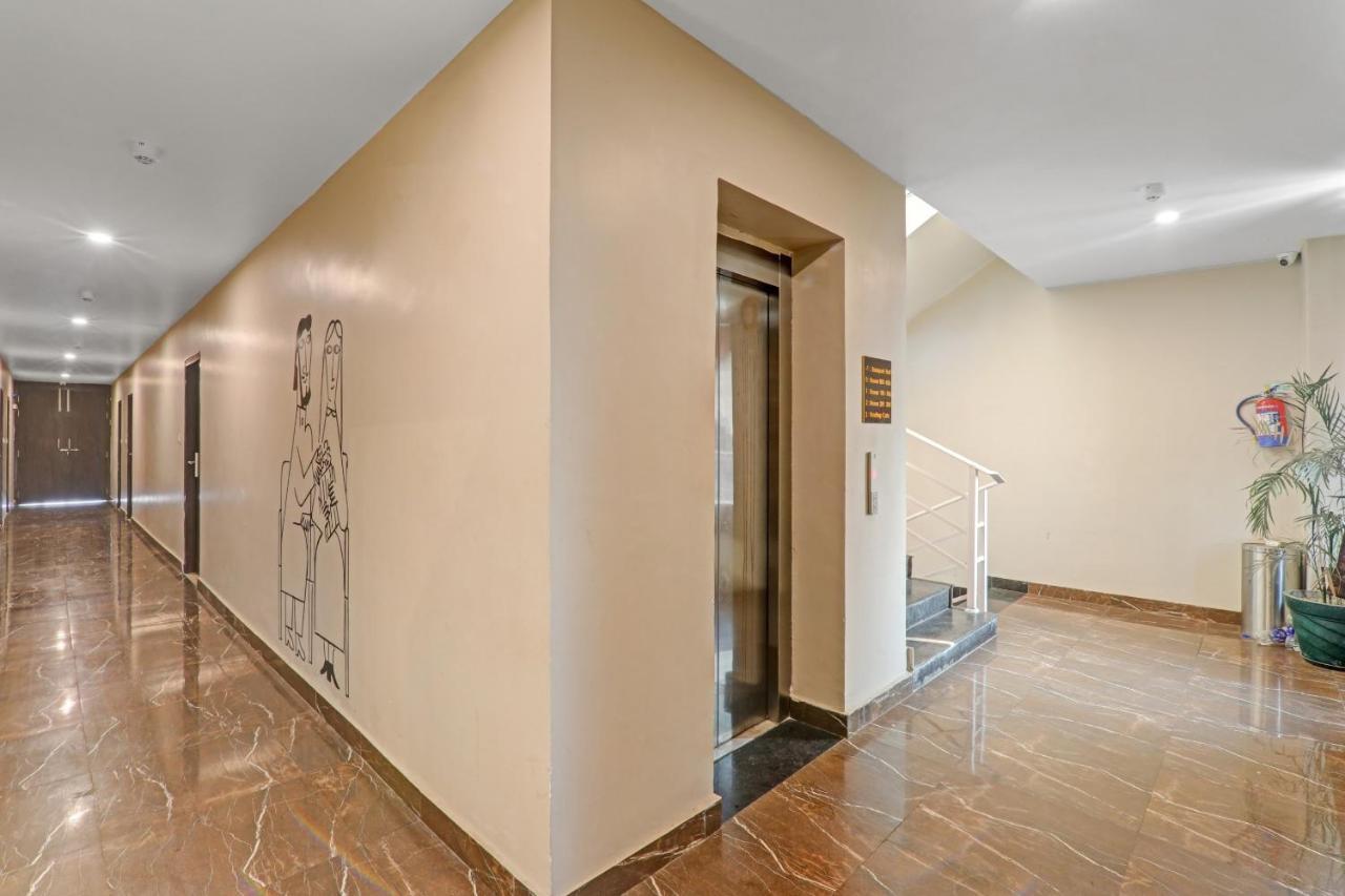 Super Townhouse Amaraa Hotel Near Phoenix Palassio Lucknow Zewnętrze zdjęcie