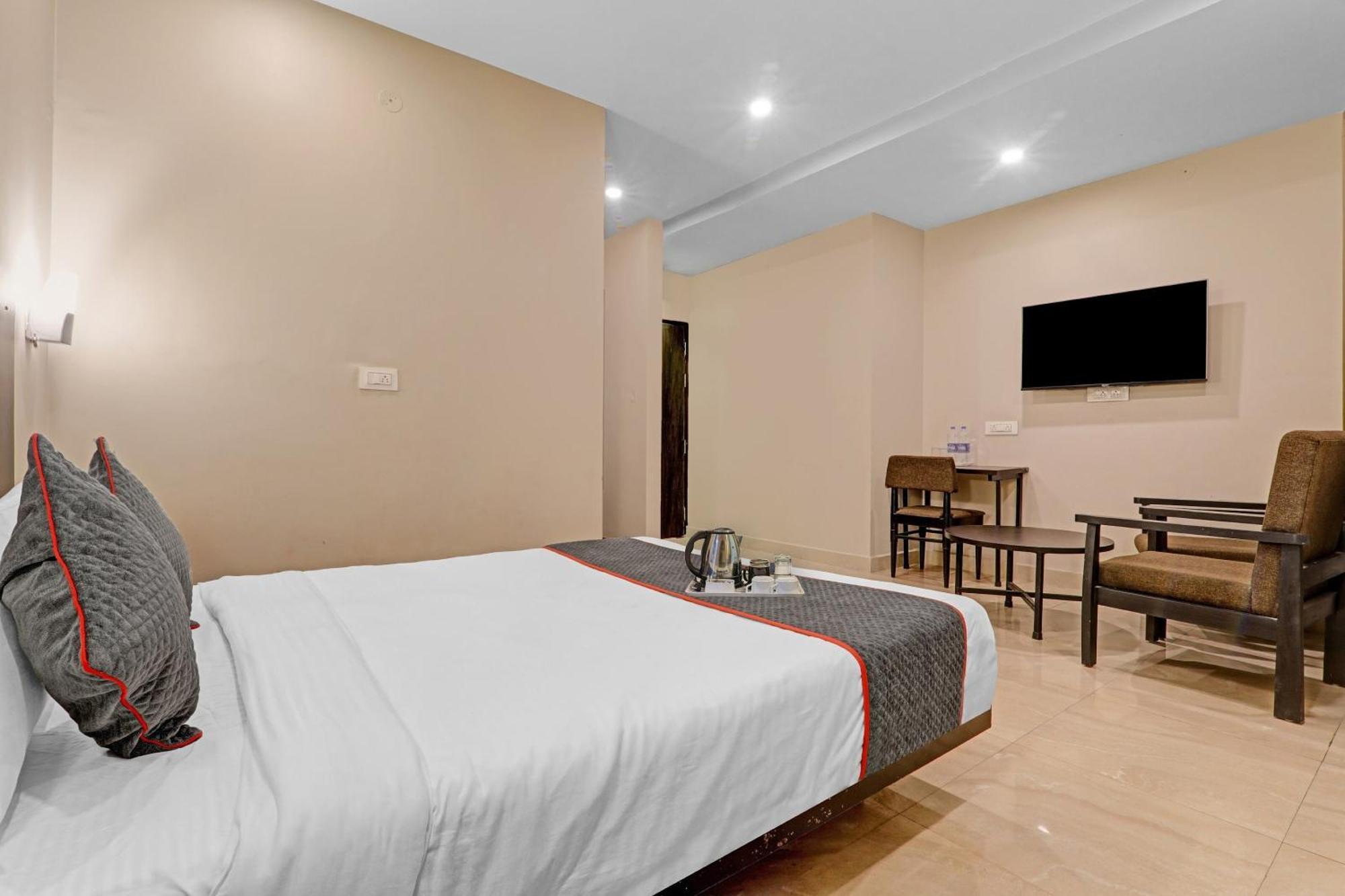 Super Townhouse Amaraa Hotel Near Phoenix Palassio Lucknow Zewnętrze zdjęcie